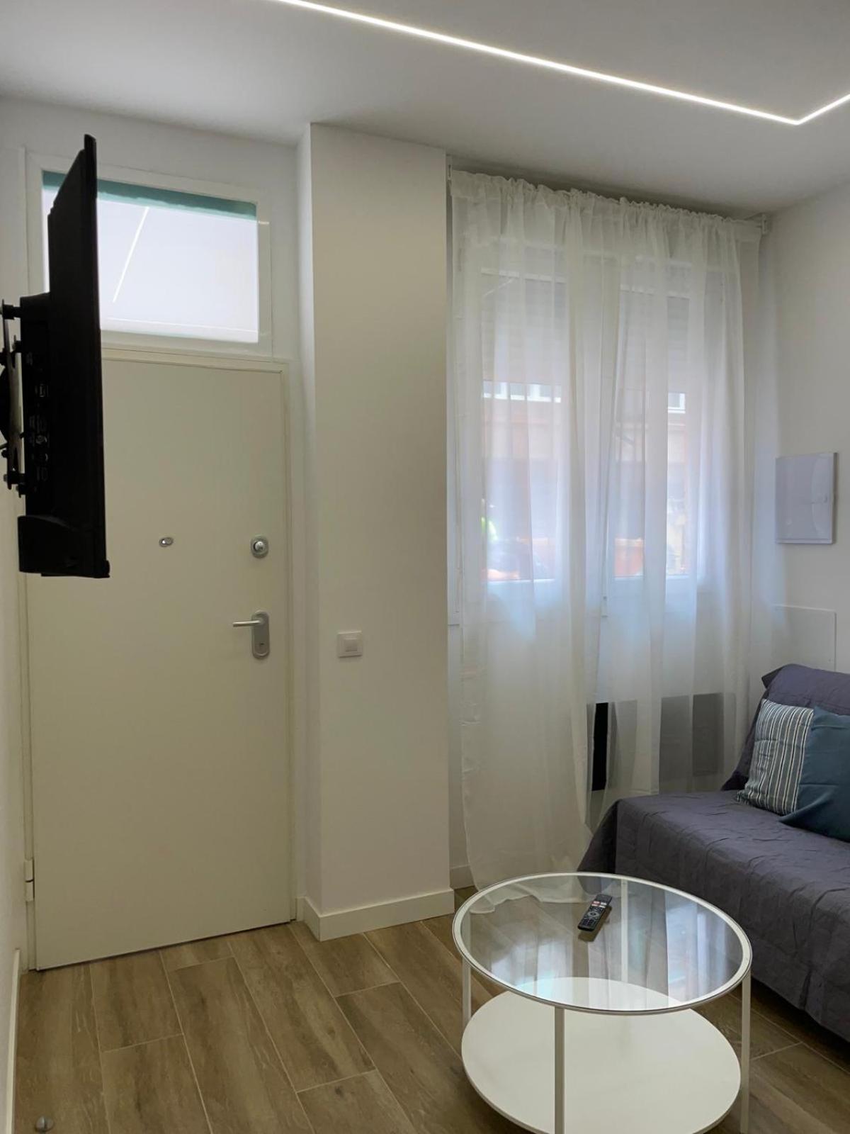 Exyca Metropolitano Appartement Madrid Buitenkant foto
