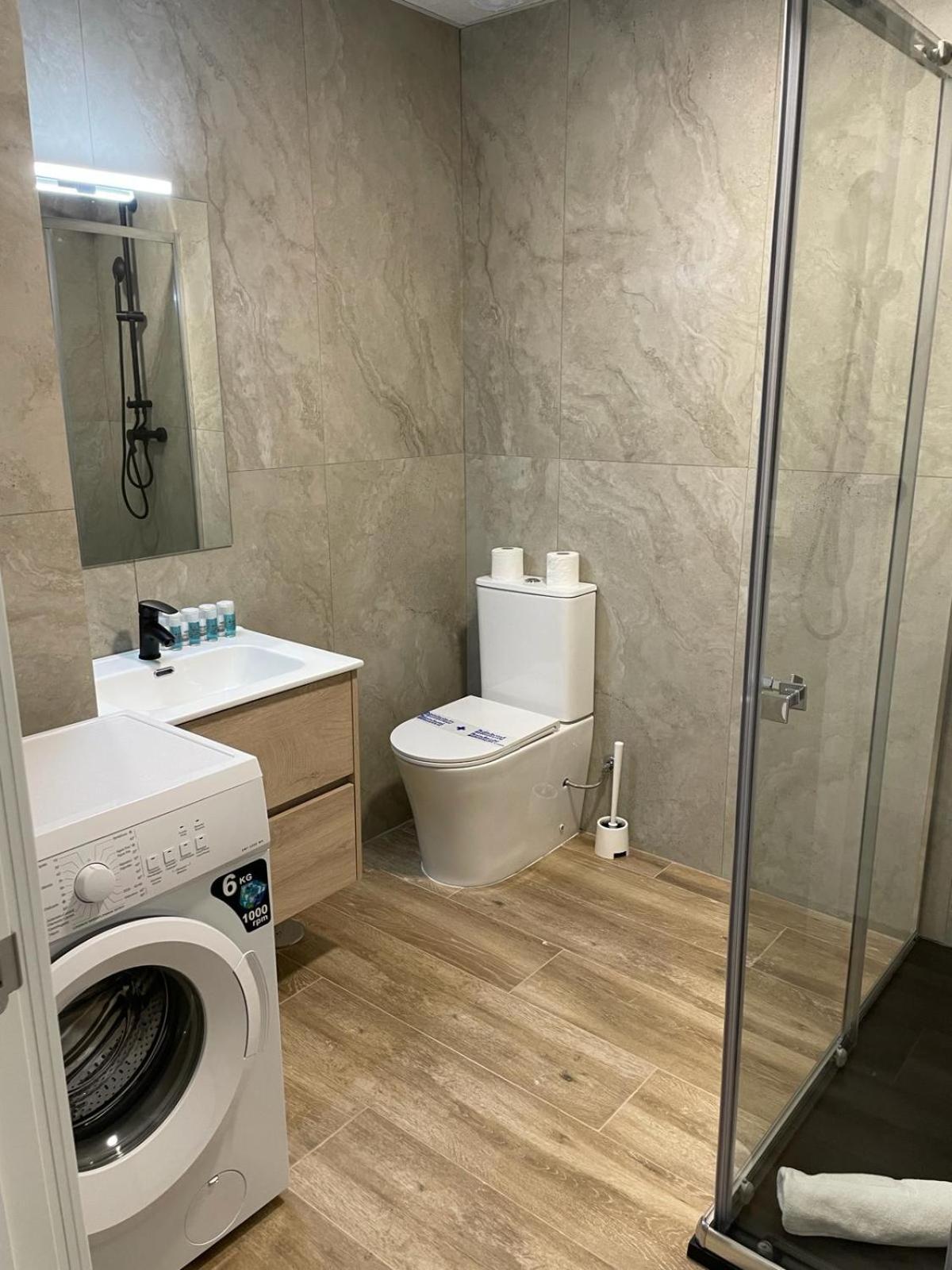 Exyca Metropolitano Appartement Madrid Buitenkant foto